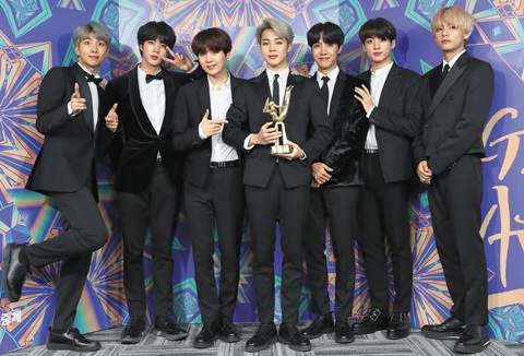 Golden Disc Powerhouse 40 Honors BTS, BLACKPINK, Lee Soo-man