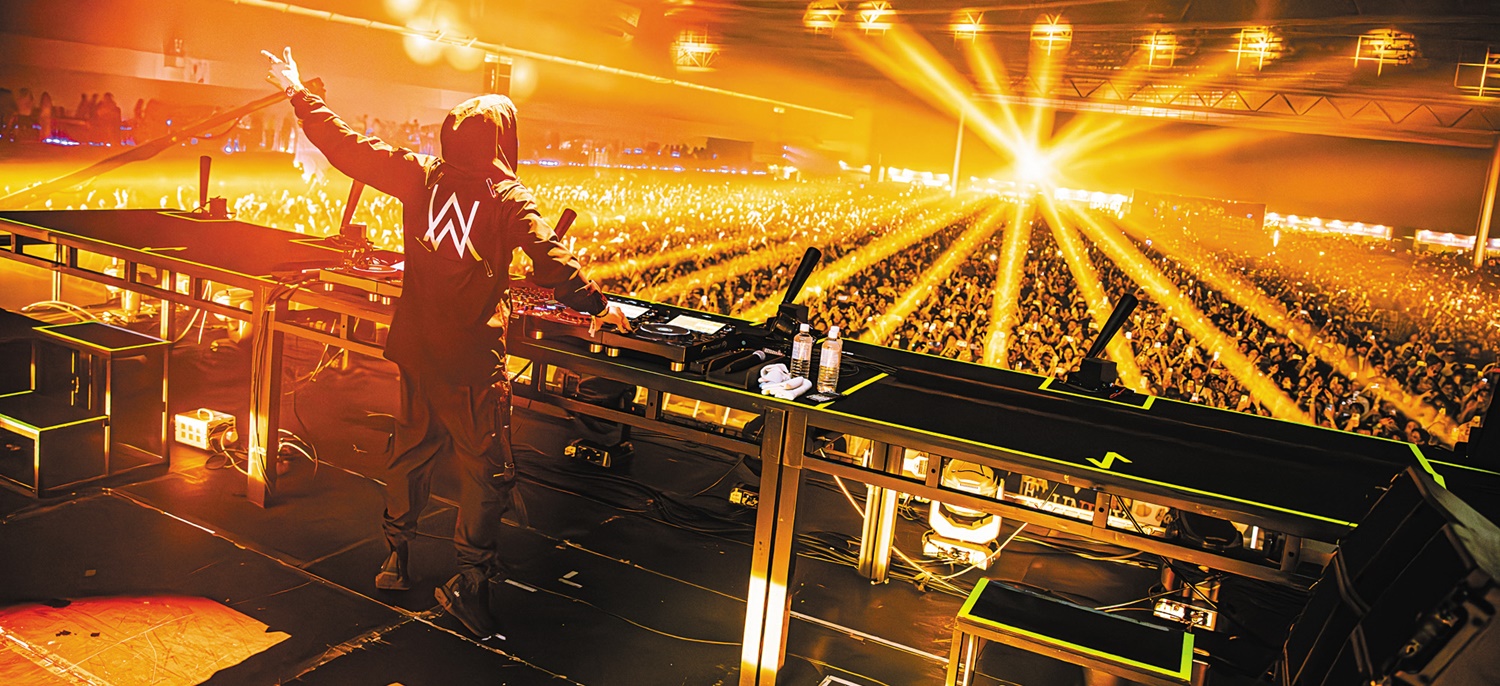 한국서 온 EDM 축제에 日 관객 5만2000명 떼창