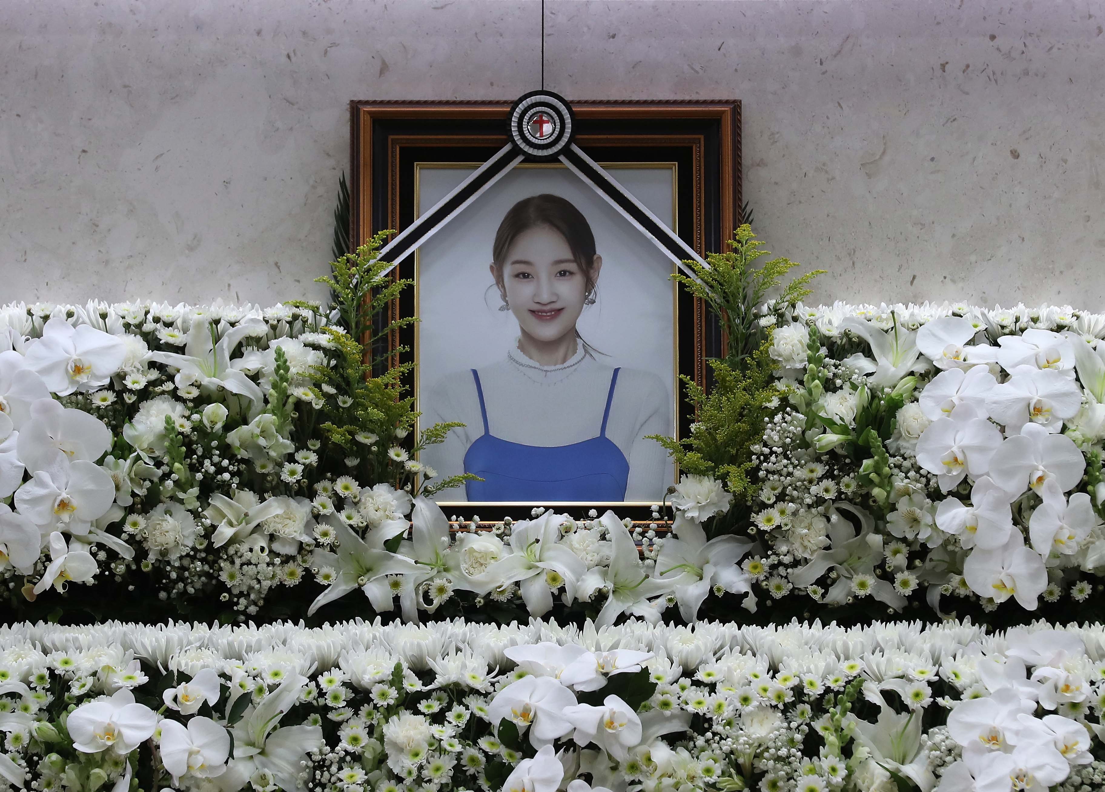 유명 연예인의 사망 사진