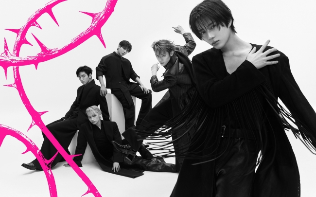 TOMORROW X TOGETHER フーディ Mサイズ ブラック　タグ付き Tomorrow X Together's Comeback Called 'Most Perfect Return'