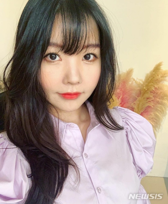 레이나, 악플러에 불쾌감… " 'X같은 X'? 왜 이러는지 아시는 분"