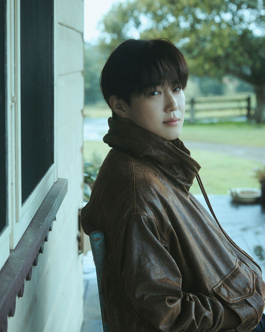 EXO's Suho showcases diverse band sounds in fourth solo album 'Who