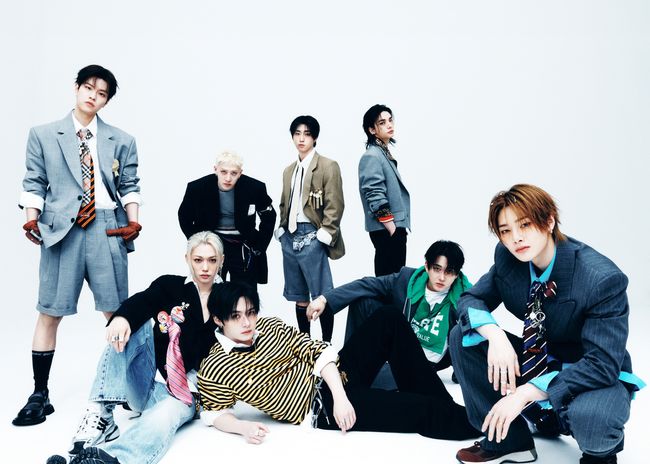 THe The （ザザ） 4th THe ThEBAND 韓国　【希少！】 Stray Kids' 'THIS & THAT' Comeback Maintains Global Momentum
