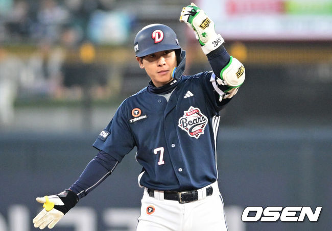 Park Chan-ho Returns as Leadoff Hitter in KT Series Finale