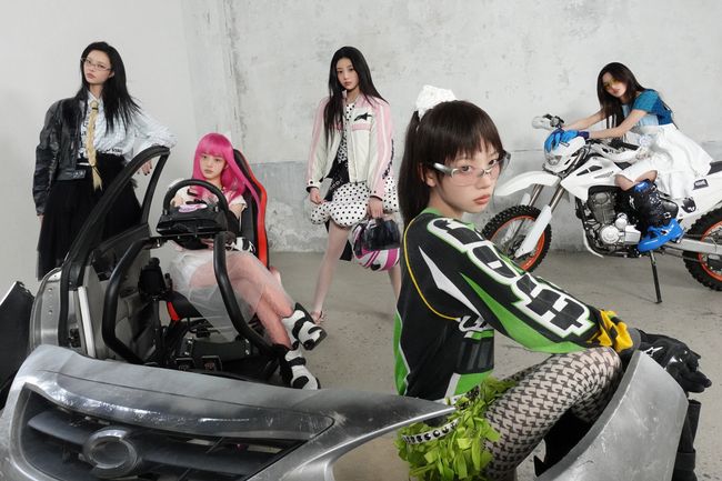 ILLIT Returns to Music Shows on 'NOT CUTE ANYMORE' Chart Resurgence