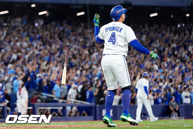 Blue Jays' Seventh-Game ALCS Victory Sends Team to World Series