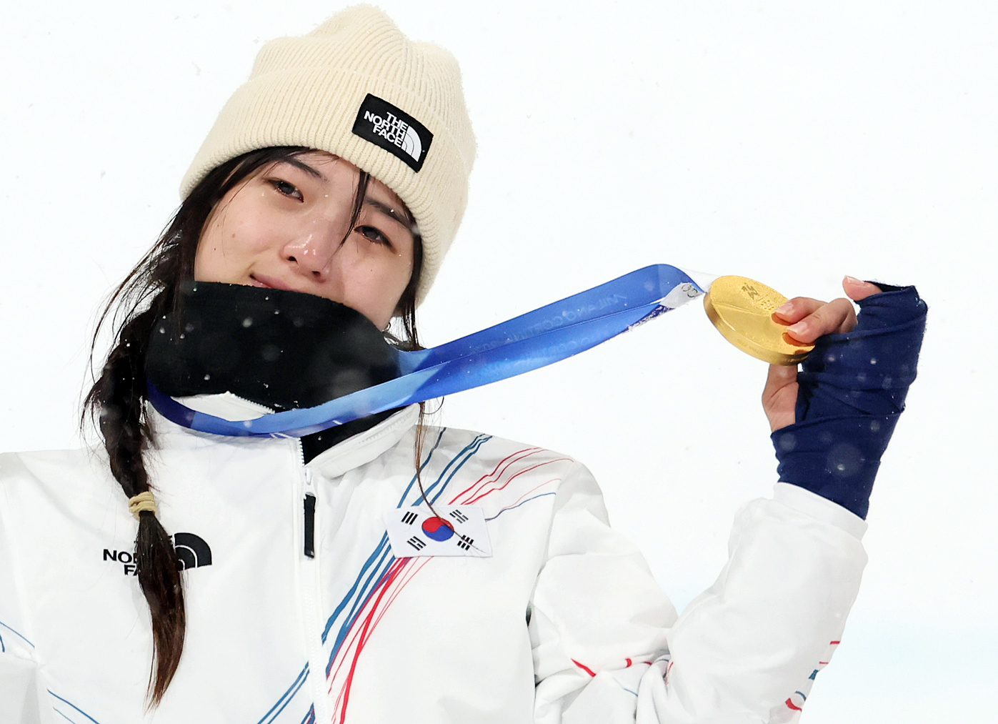 South Korea's First Gold Medalist Choi Ga-on Receives Omega Watch