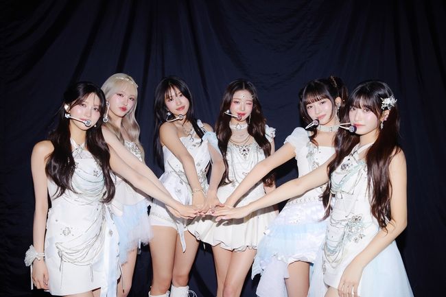 IVE launches second world tour 'Show What I Am' in Seoul