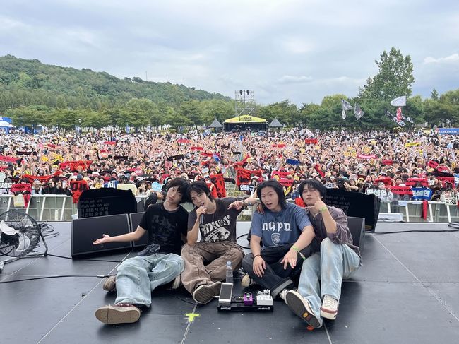 Dragon Pony dominates 2025 Let's Rock Festival with explosive