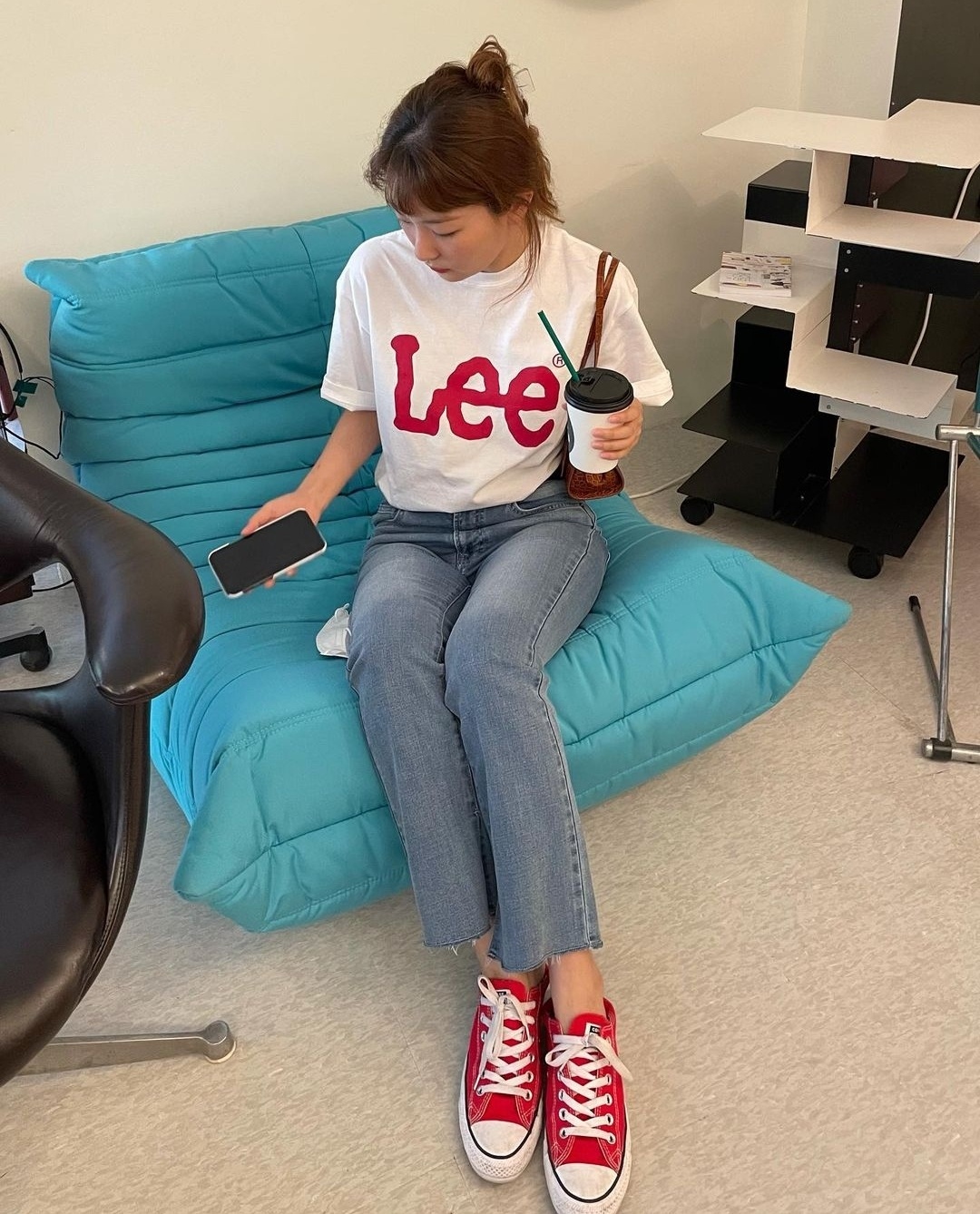 90년대 삼촌이 입던 그 옷, 제니가 입고 돌아왔네, image size:1080x1338