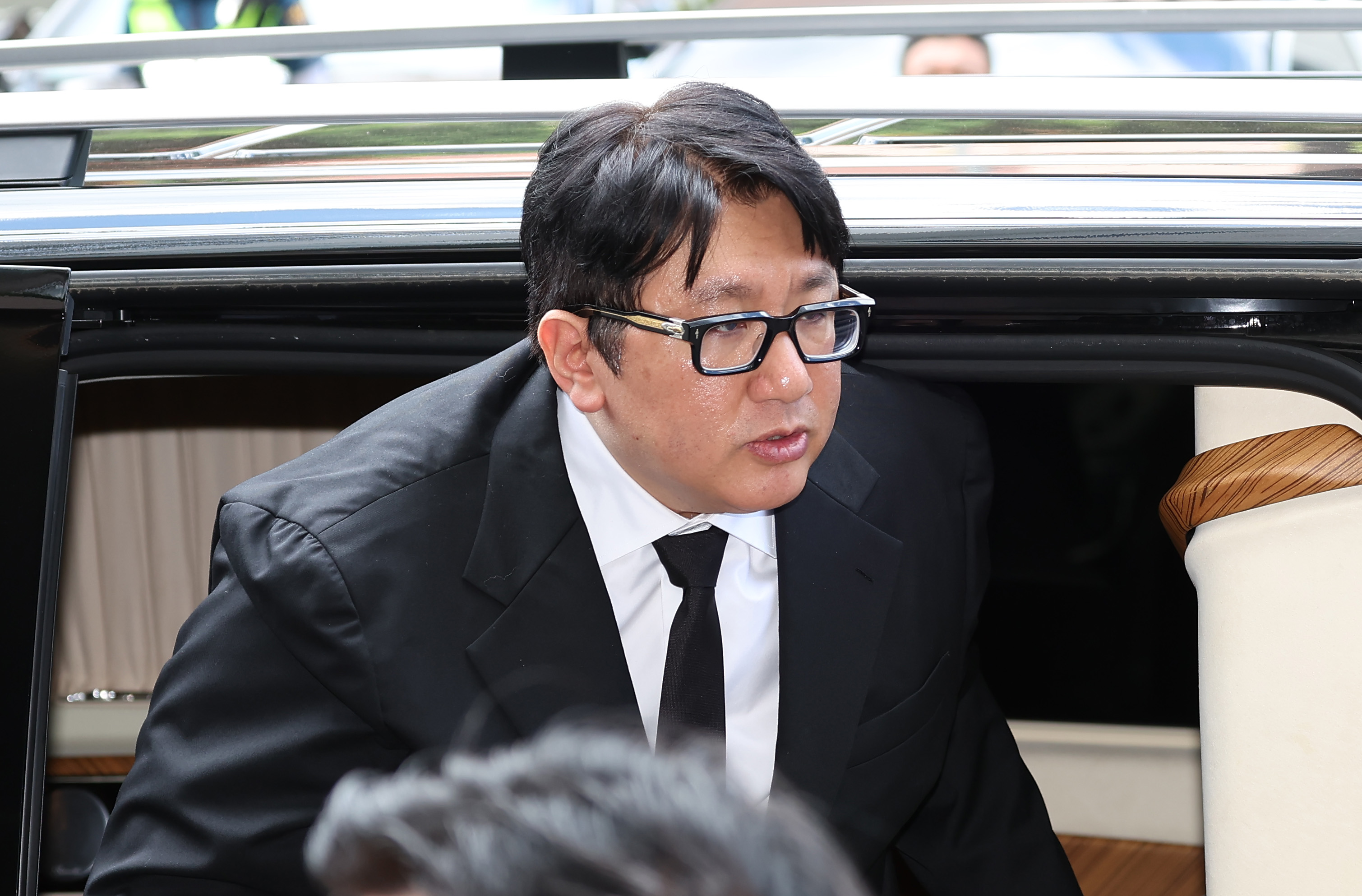 Exclusive: HYBE Chairman faces criminal probe
