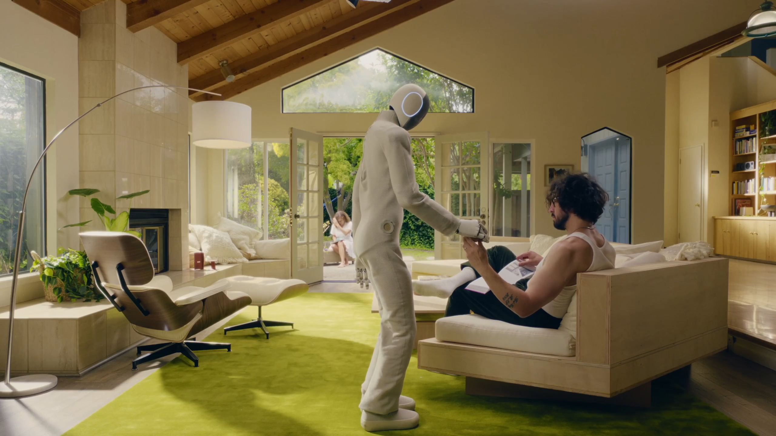 Neo Humanoid Robot Launch Draws Expert Doubts