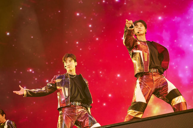 TVXQ's 130,000-Fan Nissan Stadium Return