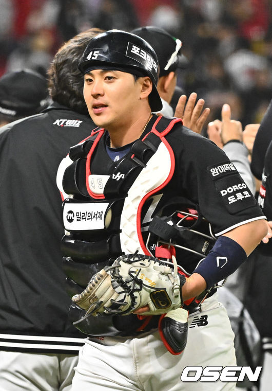 Han Seung-taek's Defense Powers KT Wiz to First-Place Dominance