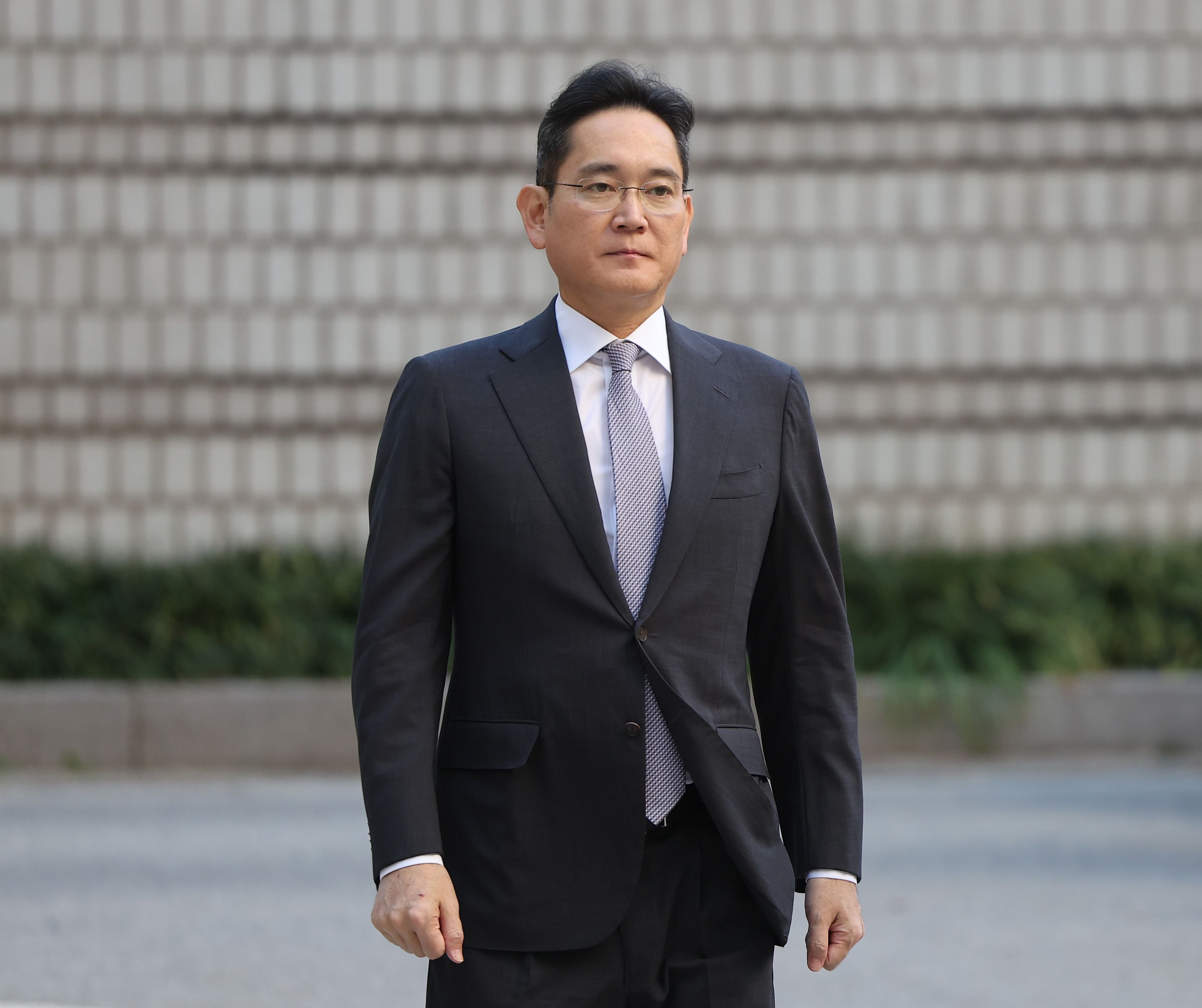 Samsung Electronics Honored With Renewal of The Royal Warrant – Samsung  Global Newsroom