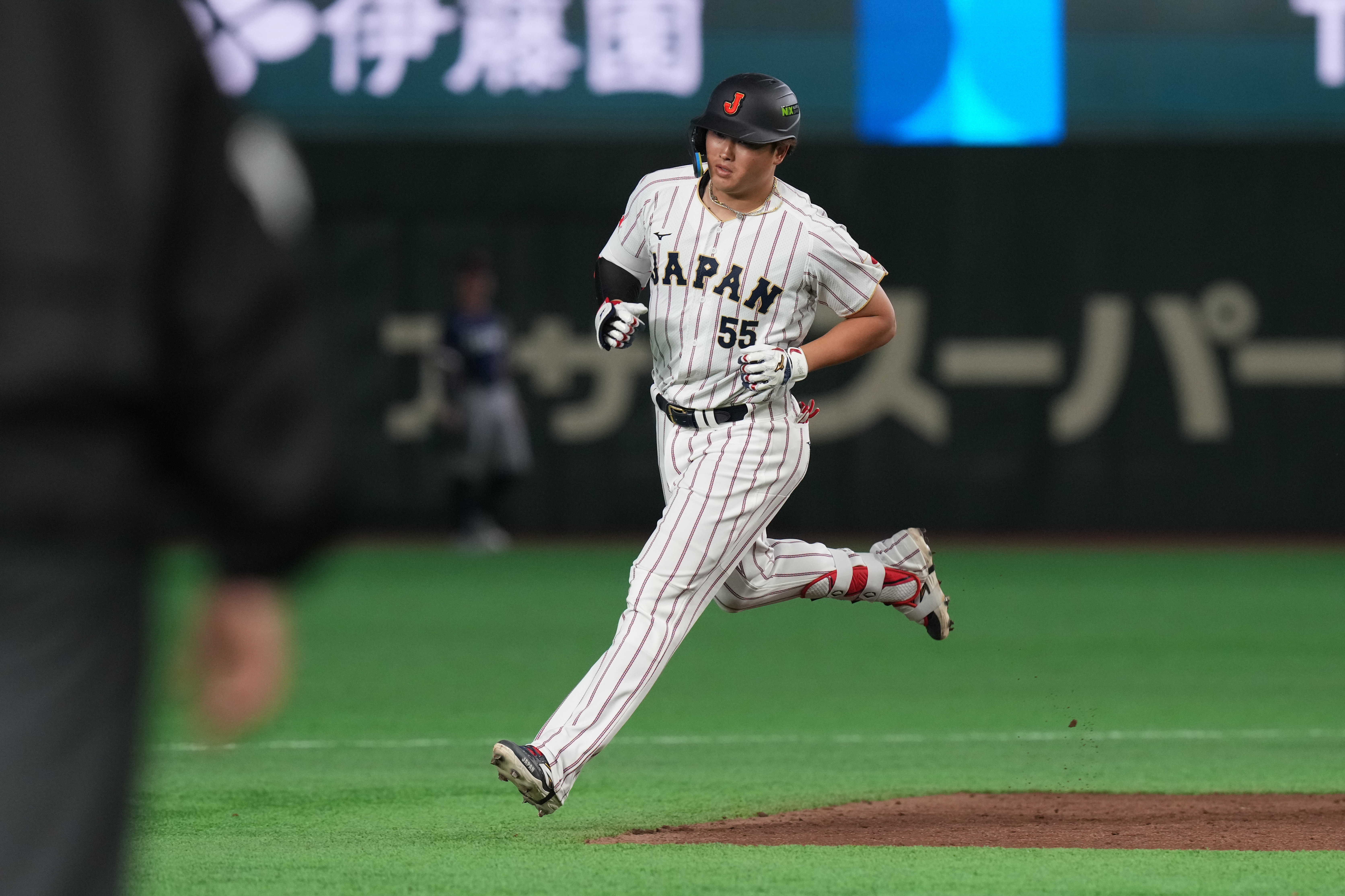 Japan Ends 0-0 Standoff, Defeats Czech Republic