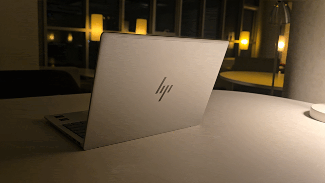 HPオムニブック7エアロ13低価格で実用性高いが充電器重く携帯性損なう