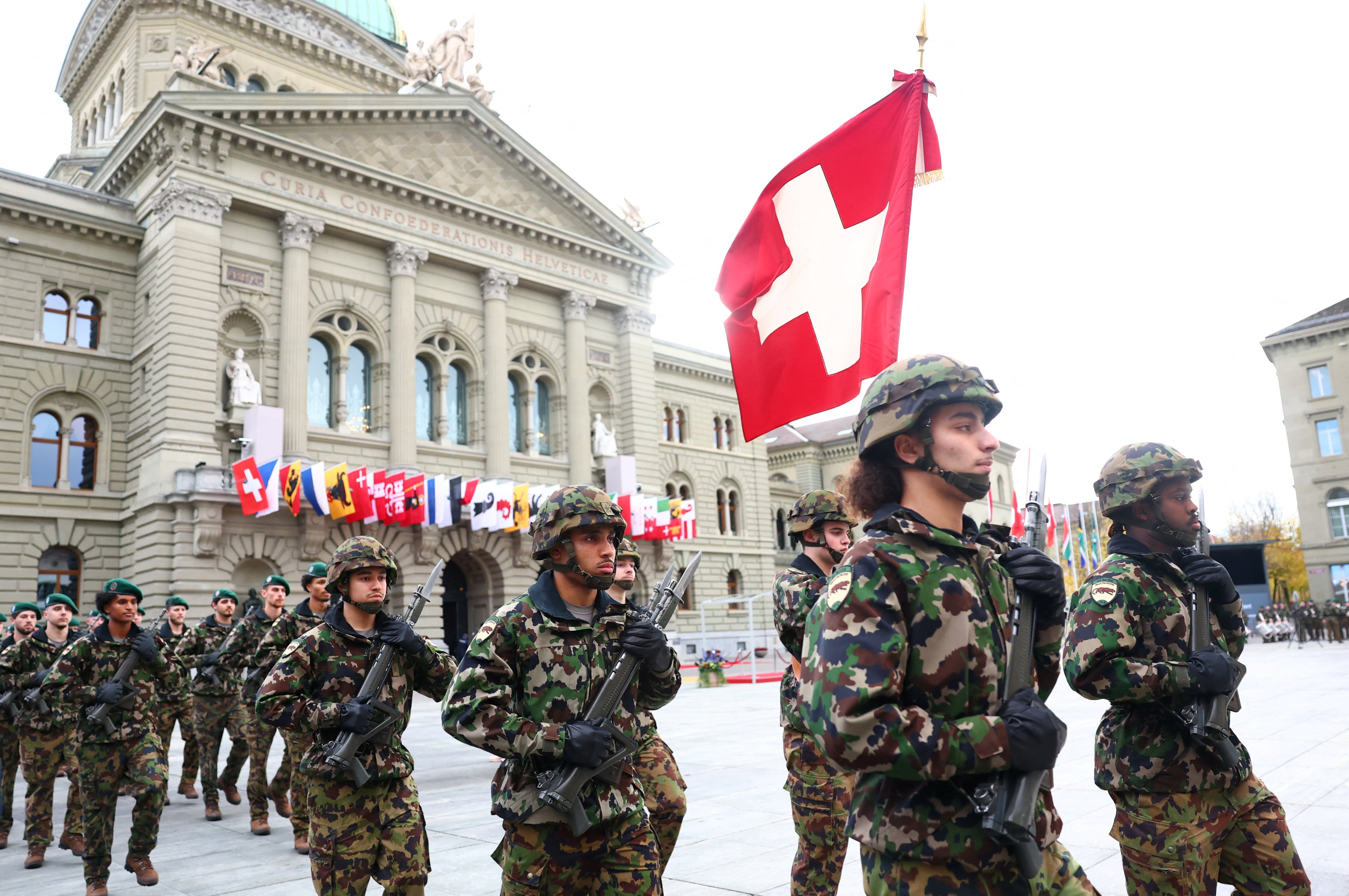 スイスが全面戦争で自国防衛困難と認める - ChosunBiz