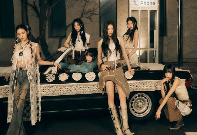 Izna debuts at KCON JAPAN 2025 with Bang Ji-min as special