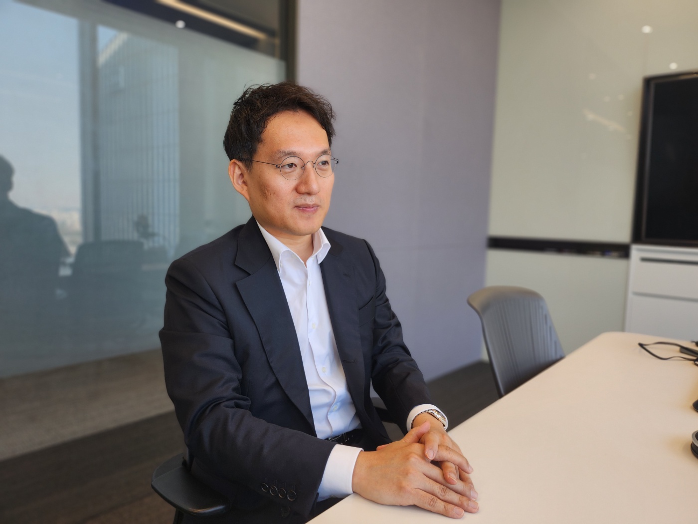 인터뷰] “300번 매매하는 AI의 단타, 인간 트레이더 따라잡았다... 비트코인도 예측 가능” - 조선비즈