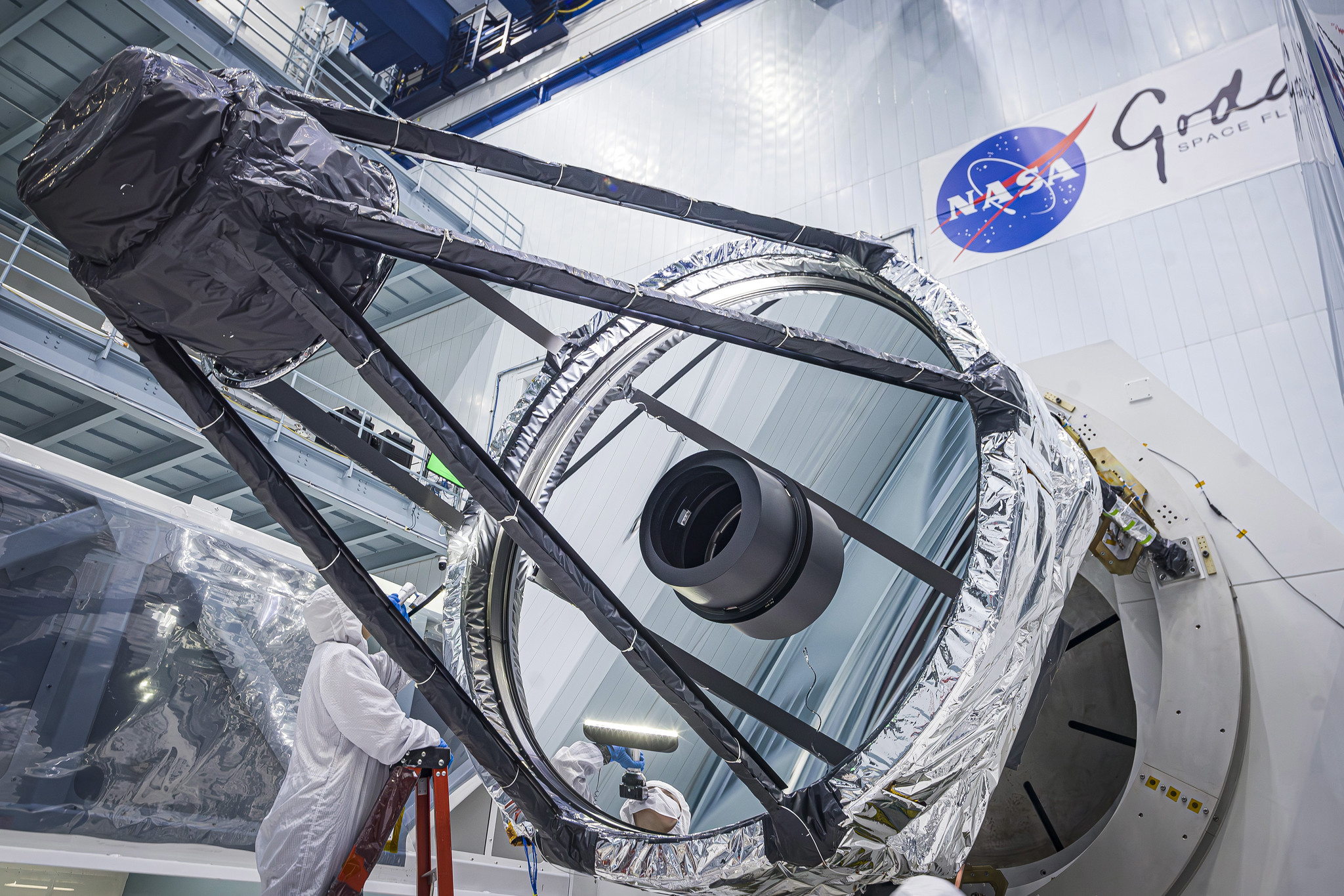 NASA ローマン宇宙望遠鏡打ち上げ 暗黒エネルギーと系外惑星探る