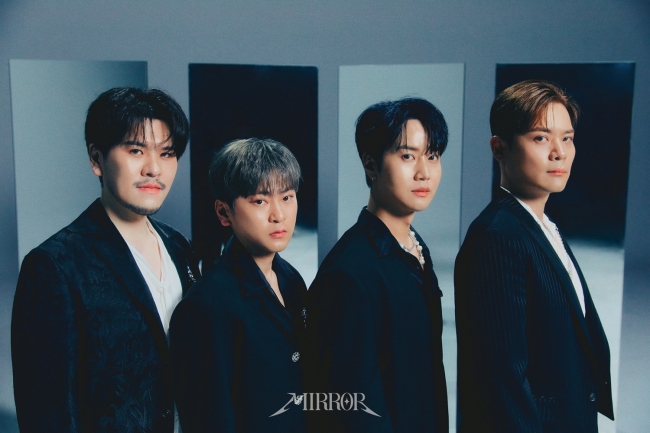 라포엠 'MIRROR' 플랫폼 앨범, 미로에 빠져 라포엠의 매력에 빠져