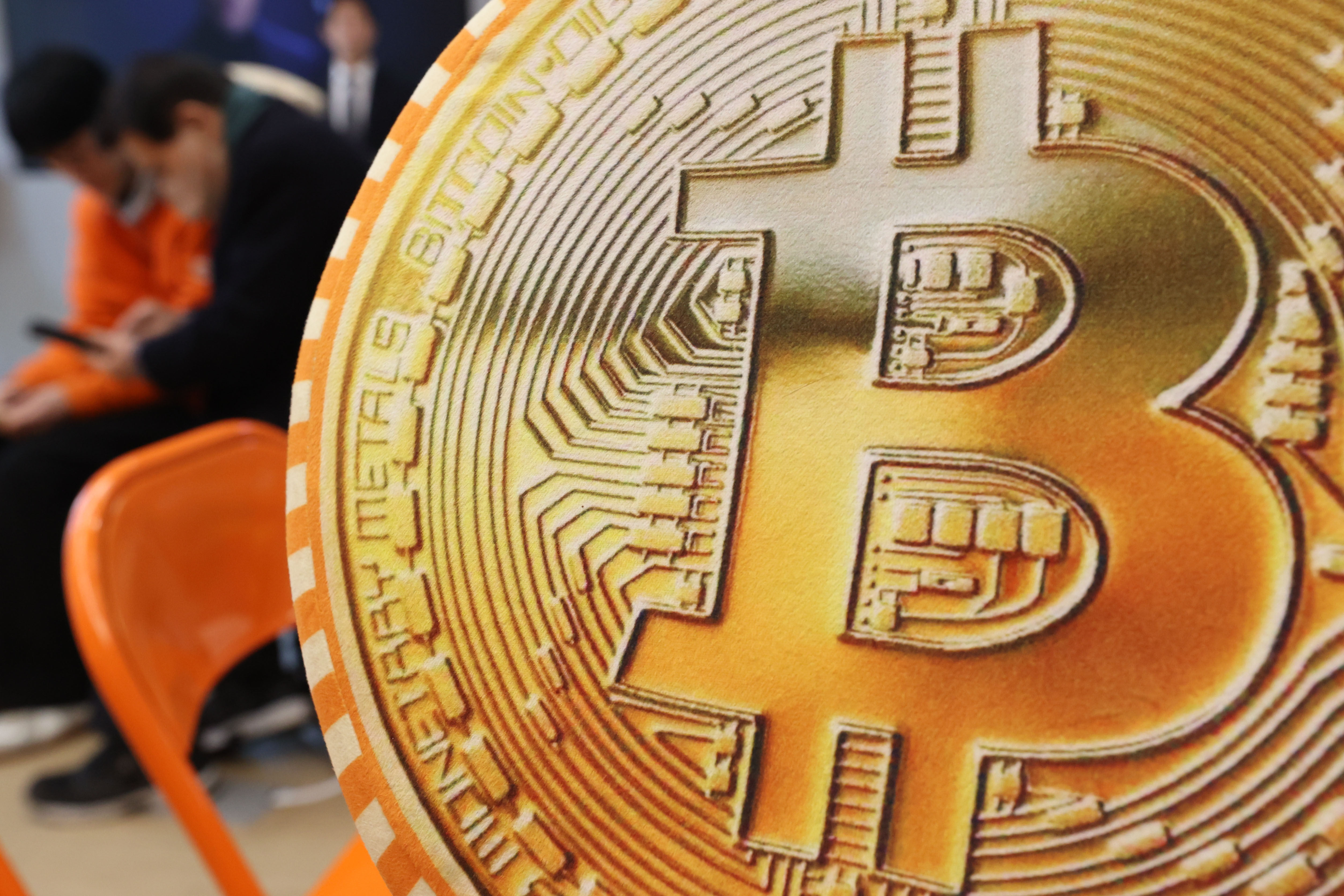 Nobel Prize winners and Bill Gates predict cryptocurrency collapse to zero  in 10 years - CHOSUNBIZ