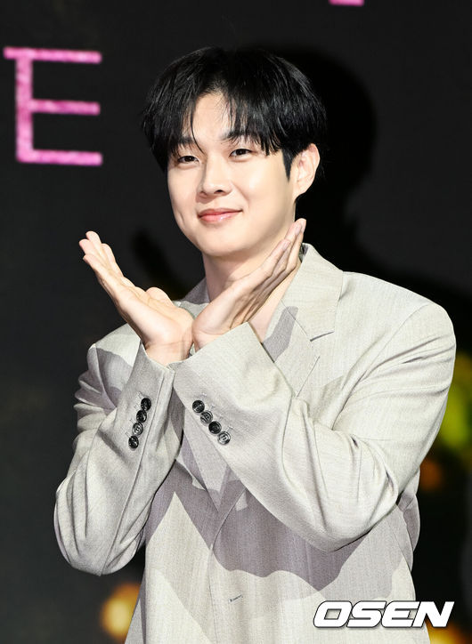 Choi Woo-shik Considers Role in Anticipated Drama 'Whale Star'