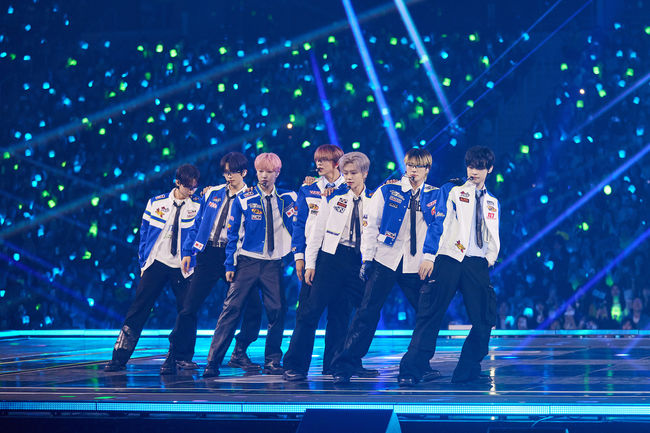 NCT DREAM hosts lively fan meeting with 20,000 fans ahead of