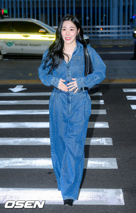 Photo] Tiffany Young departs early morning - CHOSUNBIZ