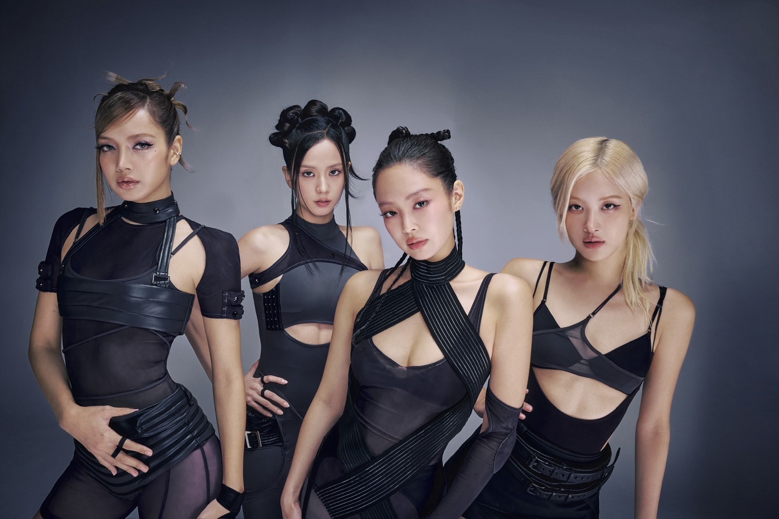 ブラックピンク10周年でメンバー全員がソウルでファン会 - ChosunBiz