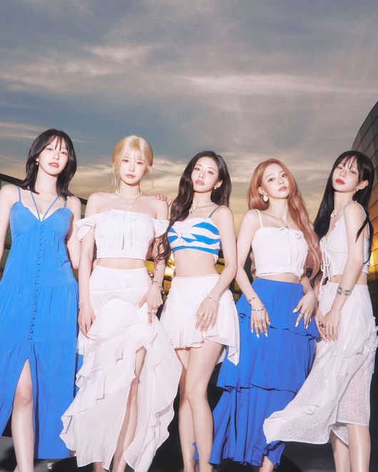 fromis_9 returns as summer queen with refreshing new album vibe