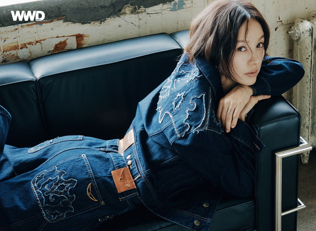 Yoga studio owner Lee Hyori highlights balance and plans music