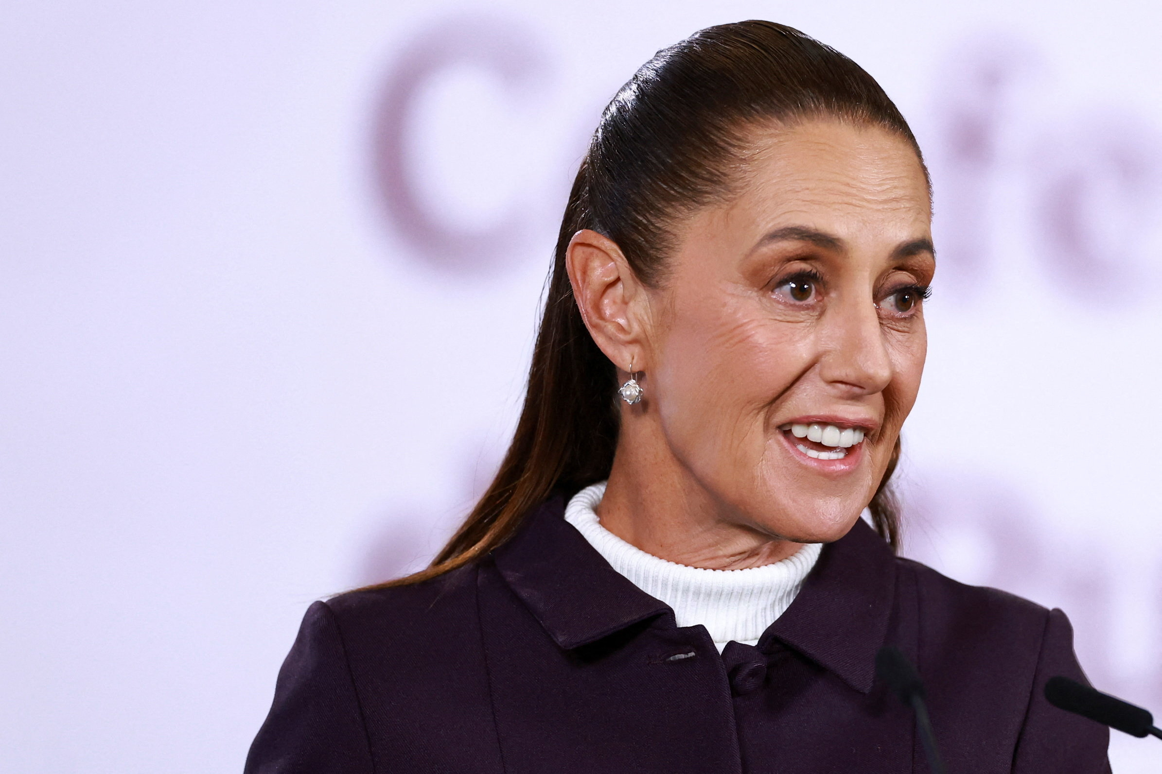 성인 사이트 폰허브, 검색·시청 기록 2억건 털렸다… 해커는 비트코인 요구 - 조선비즈