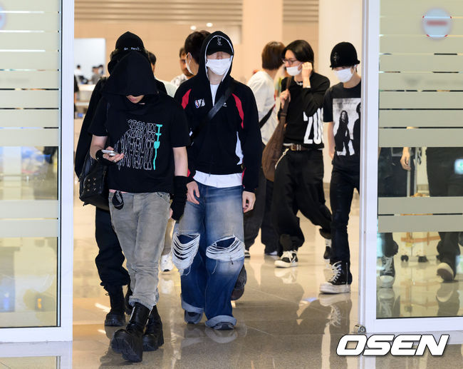 Photo] TREASURE enters wearing distinctive fashion - CHOSUNBIZ