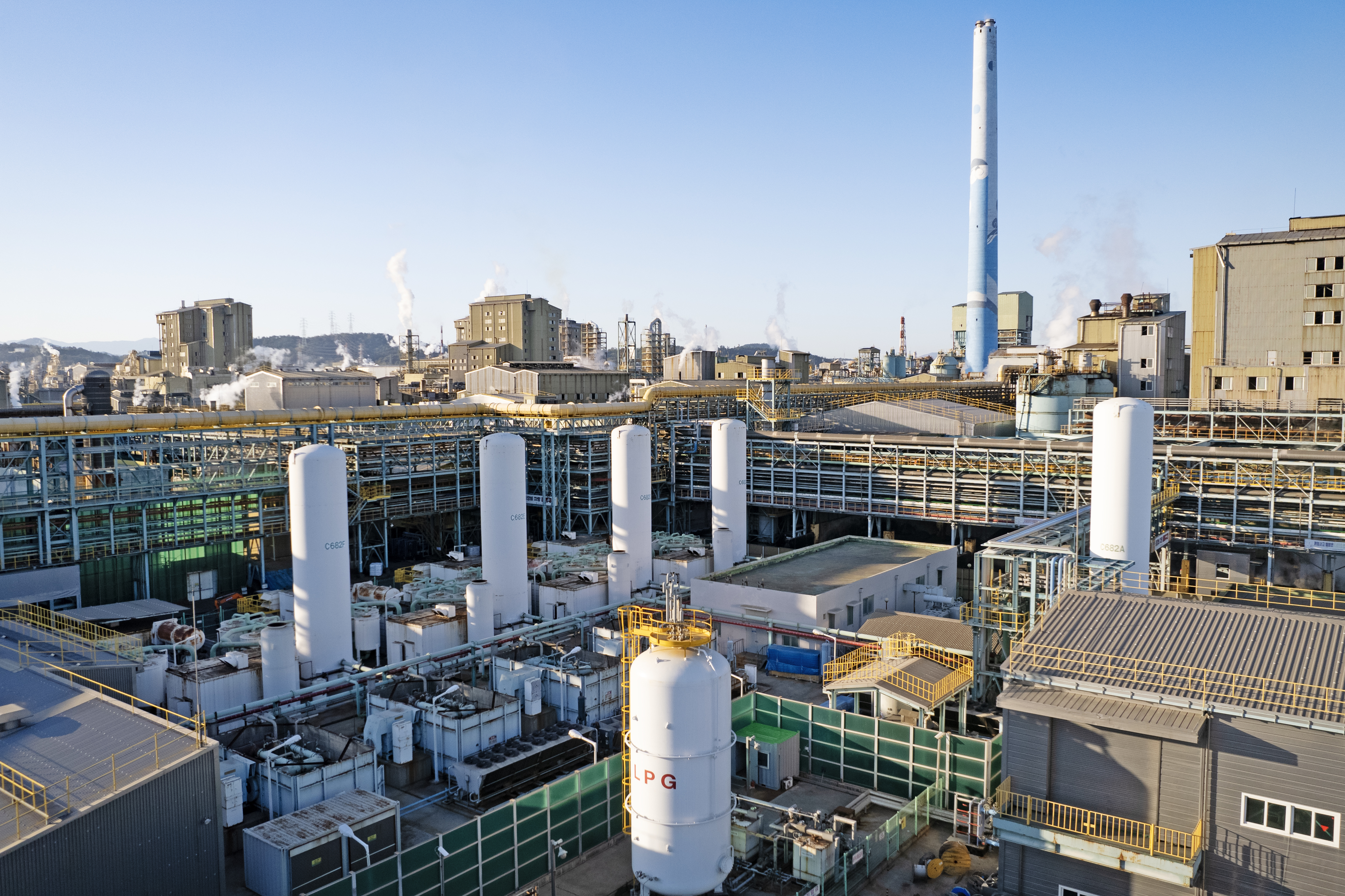 특징주] 美 제련소 건설 발표한 고려아연 주가 롤러코스터, 11% 급락 - 조선비즈