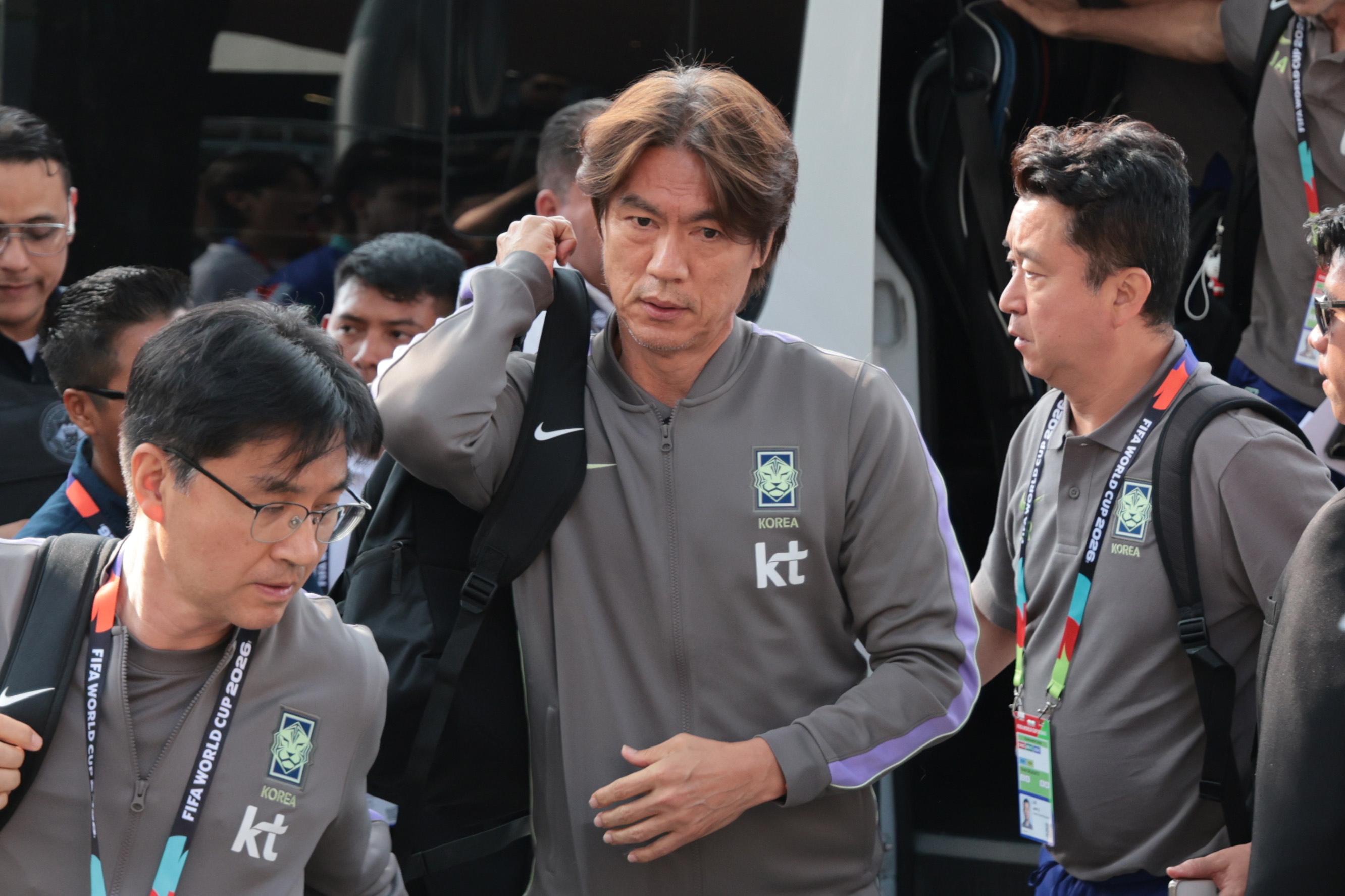 ホン・ミョンボ代表監督が辞任 W杯48強逃し責任取る - ChosunBiz