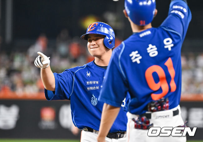 Hanwha rallies to beat LG, snapping Twins' hopes with eighth