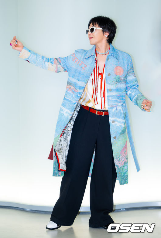 Photo] G-DRAGON fires stylish hand heart - CHOSUNBIZ