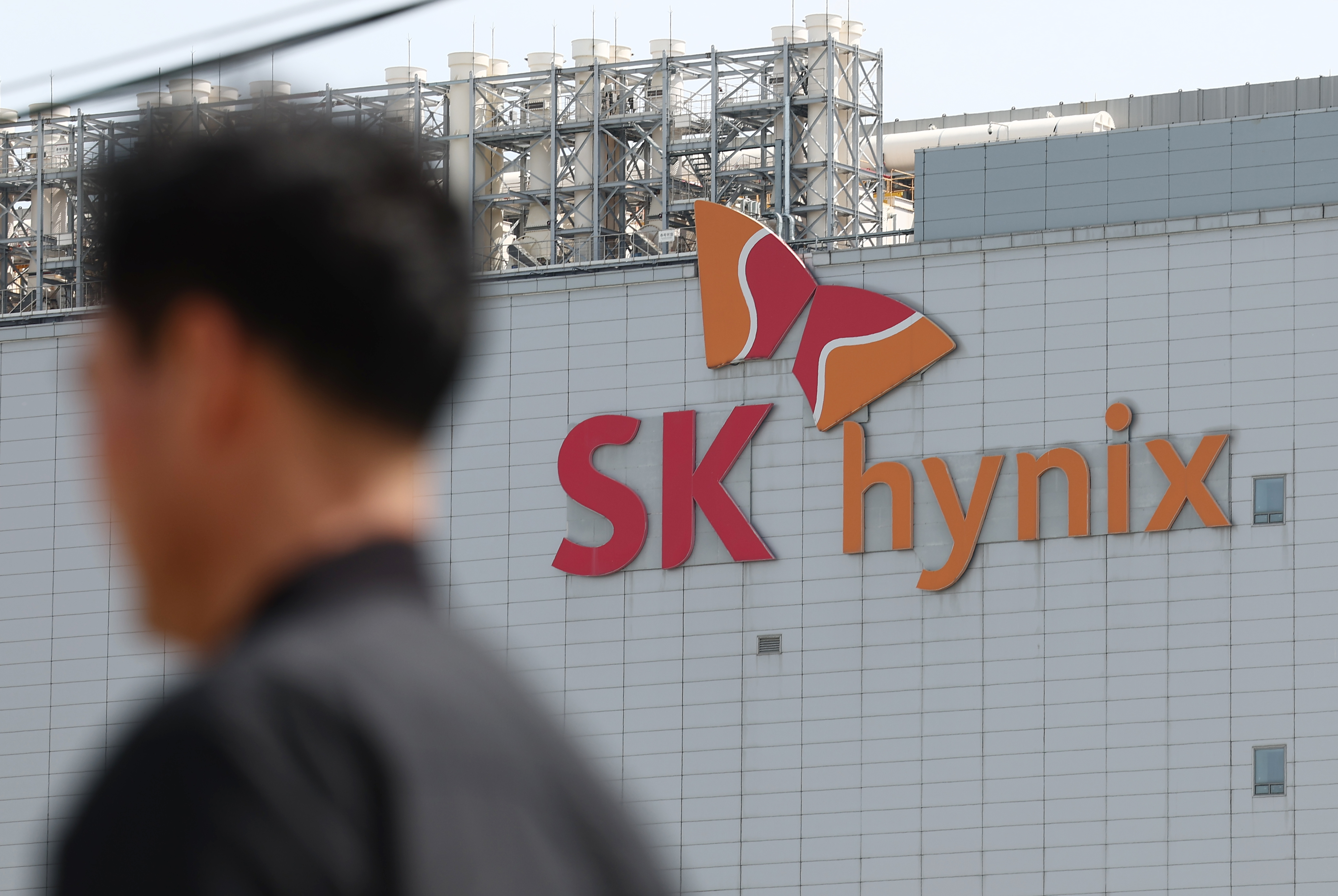 SKハイニックスが取引時間中最高値更新 - ChosunBiz