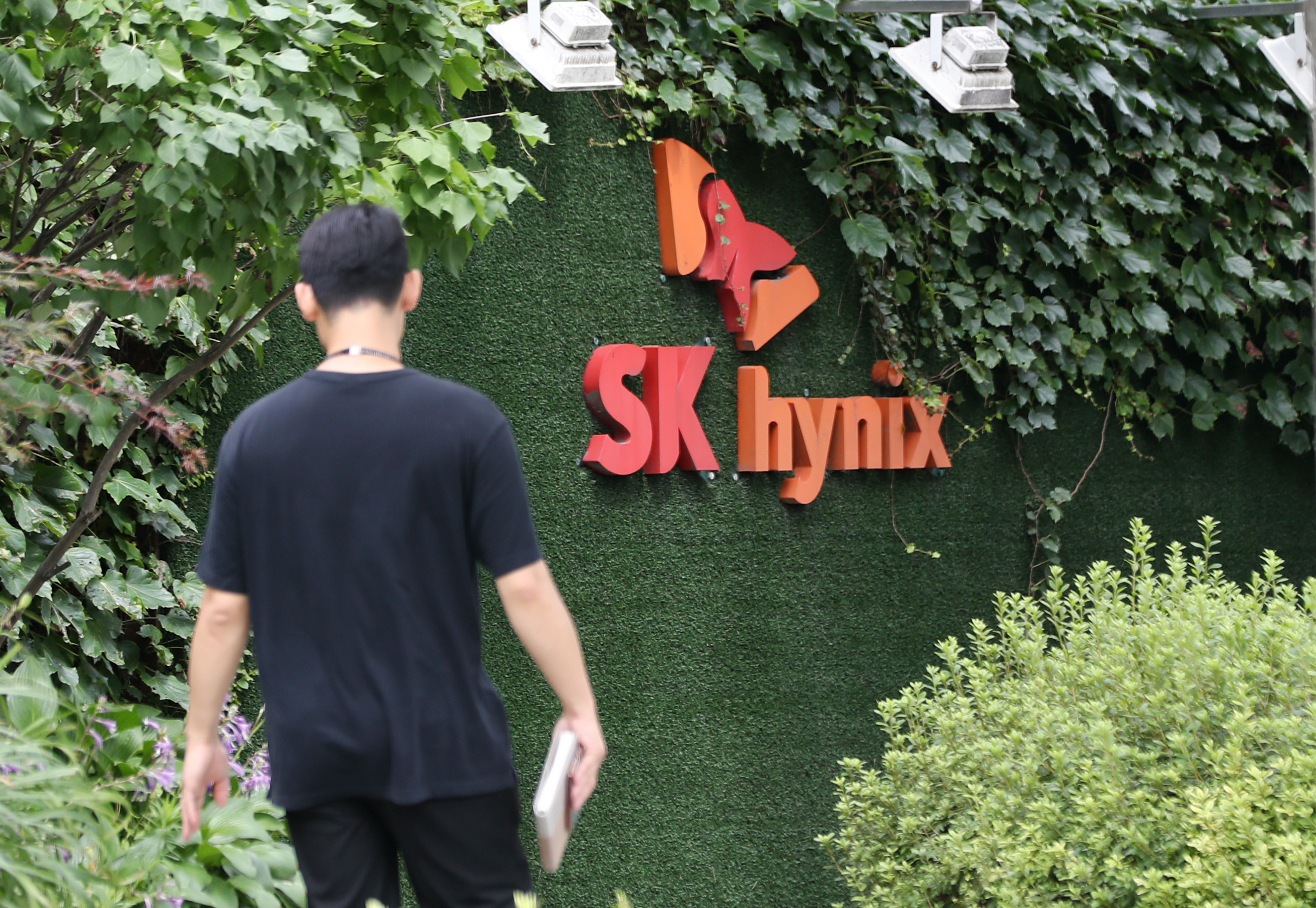 KB証券がSKハイニックス目標380万ウォン維持 需給逼迫で上昇持続観測