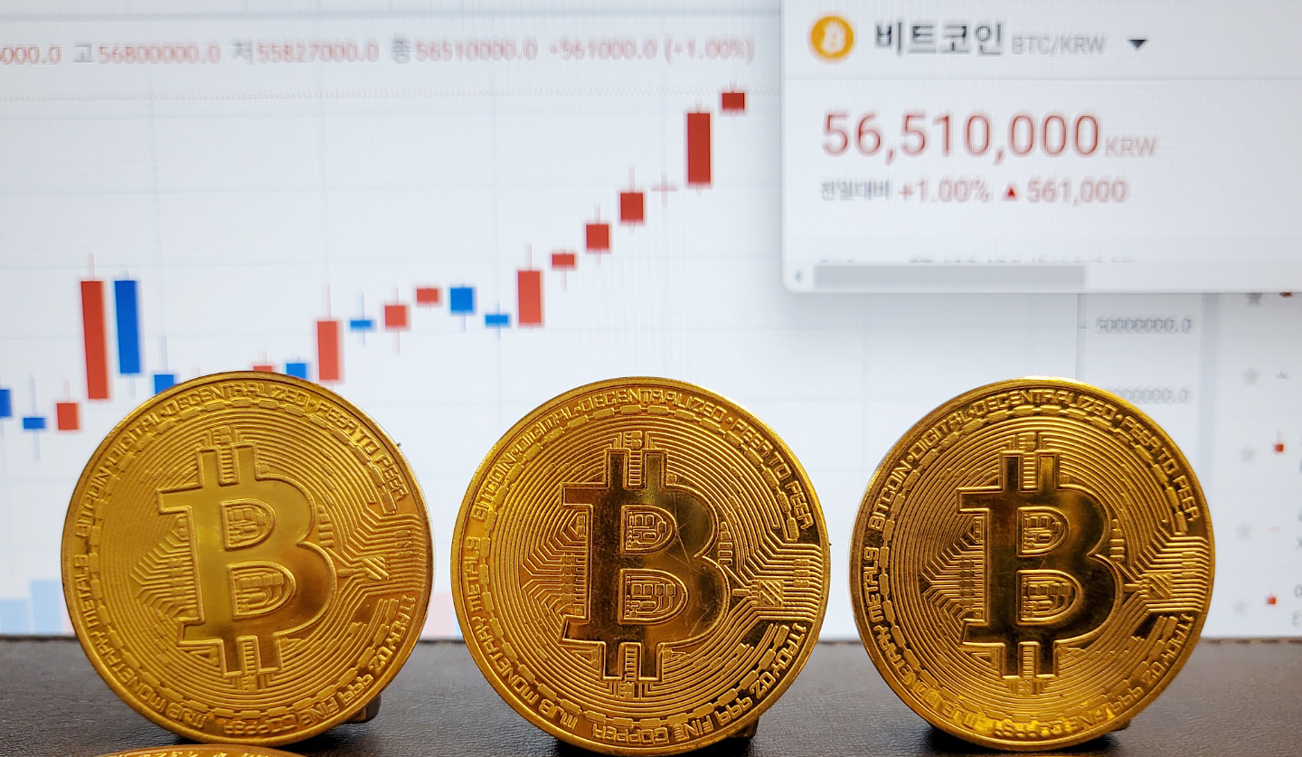 두나무, 코인 수수료로 돈방석…일 년 만에 순이익 50배 늘었다 - 조선비즈