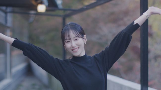 Seo Hyun-jin Returns to Variety After 7 Years, Shares Sandwich Shop Experience Post-M.I.L.K. Disbandment