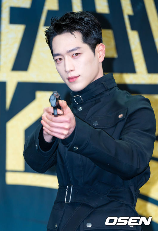ソガンジュン 写真集 SEO KANG JUN THE FIRST LETTER ソガンジュン 写真集 SEO KANG JUN THE FIRST LETTER