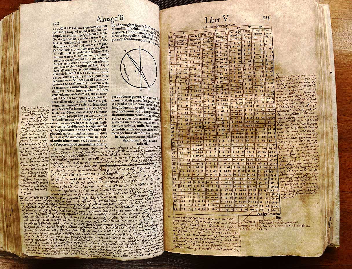 フィレンツェ図書館でガリレオ注釈発見 地動説転換の証拠示す - ChosunBiz