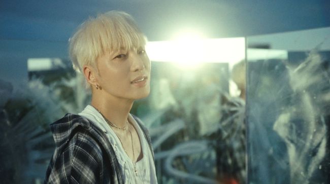 Kang Seung-yoon releases new album PAGE 2 and title track ME