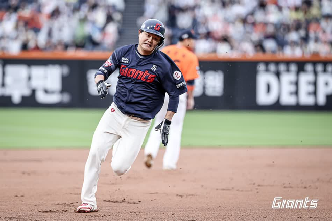 Son Ho-young leads Lotte Giants to comeback victory with