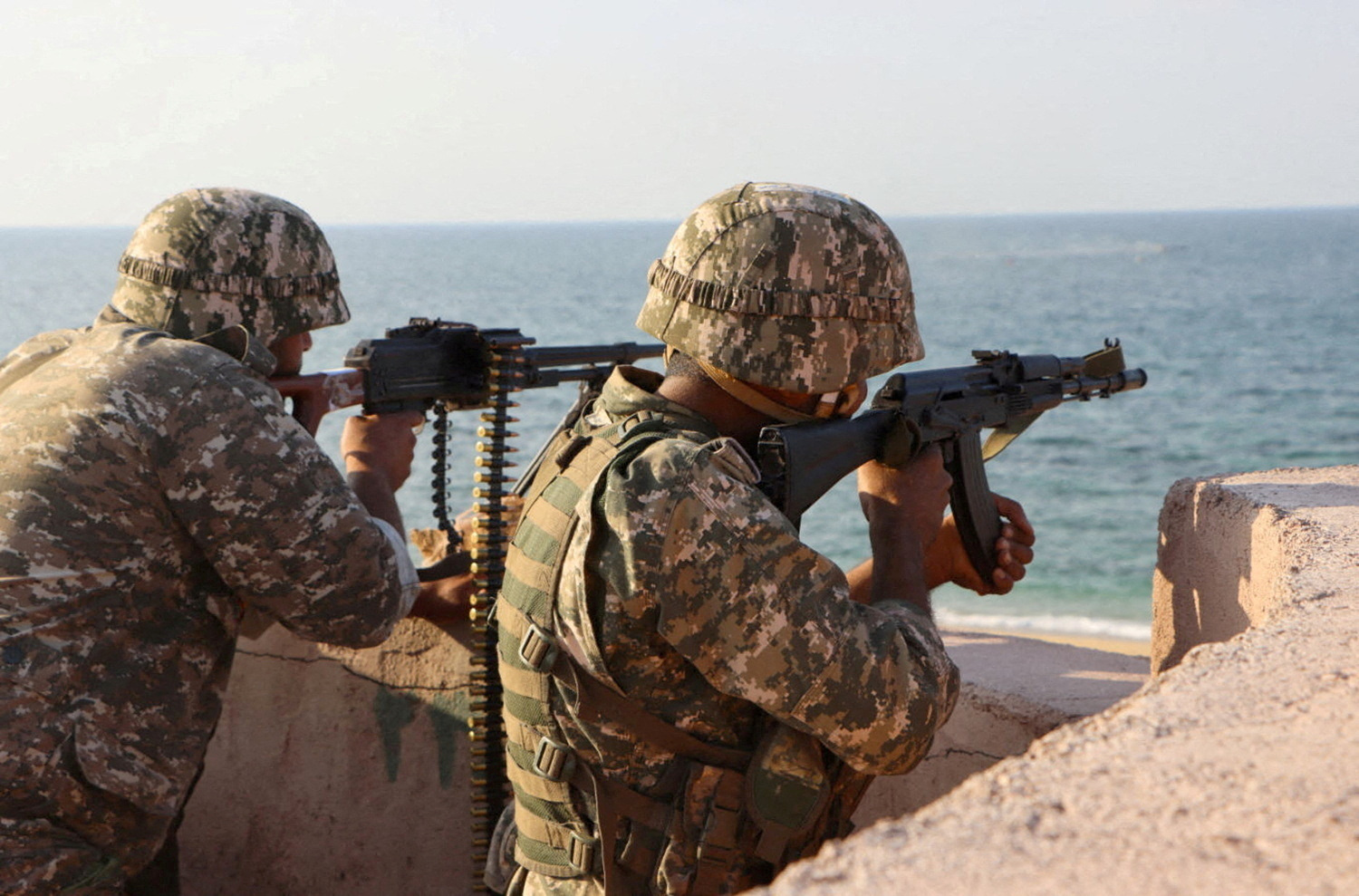 イラン軍部が国政掌握 モジタバは象徴化 - ChosunBiz