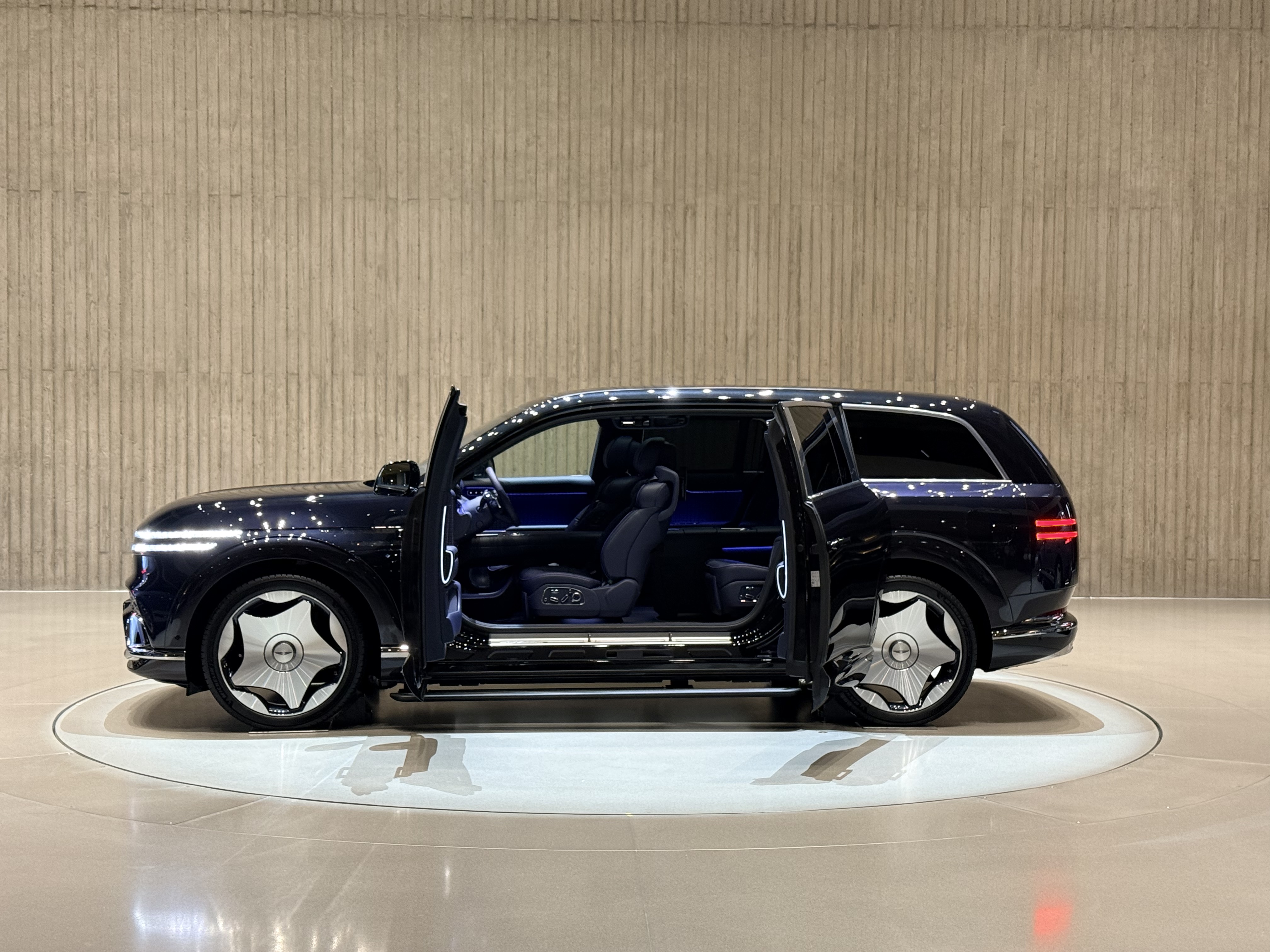 エヌシー新作アストラエ・オラティオがコミックマーケット出展し主要