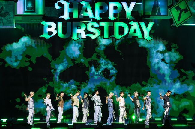 SEVENTEEN celebrates 10th anniversary with outdoor